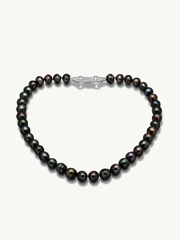 Women’s statement chain necklaces-Nyx Tahitian Black Circle Pearl Necklace With Pavé-Set Brilliant Diamonds In 18K White Gold