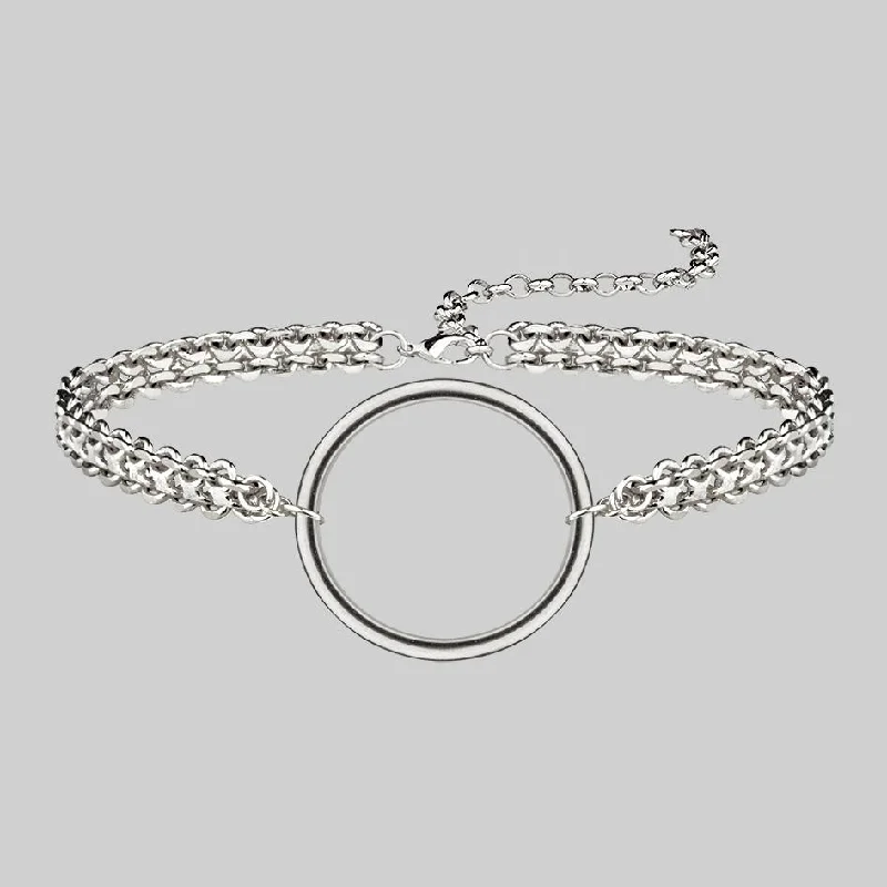 Women’s diamond necklaces-PARADOX. Oversized Ring Chain Choker - Silver