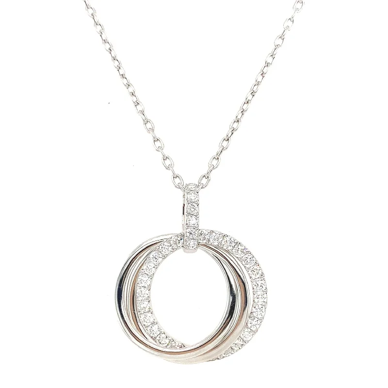 Women’s collar necklaces-Interlocking Diamond Circle Pendant Necklace