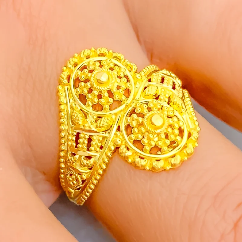 Women’s large statement rings-Delightful Jazzy 22K Gold Ring