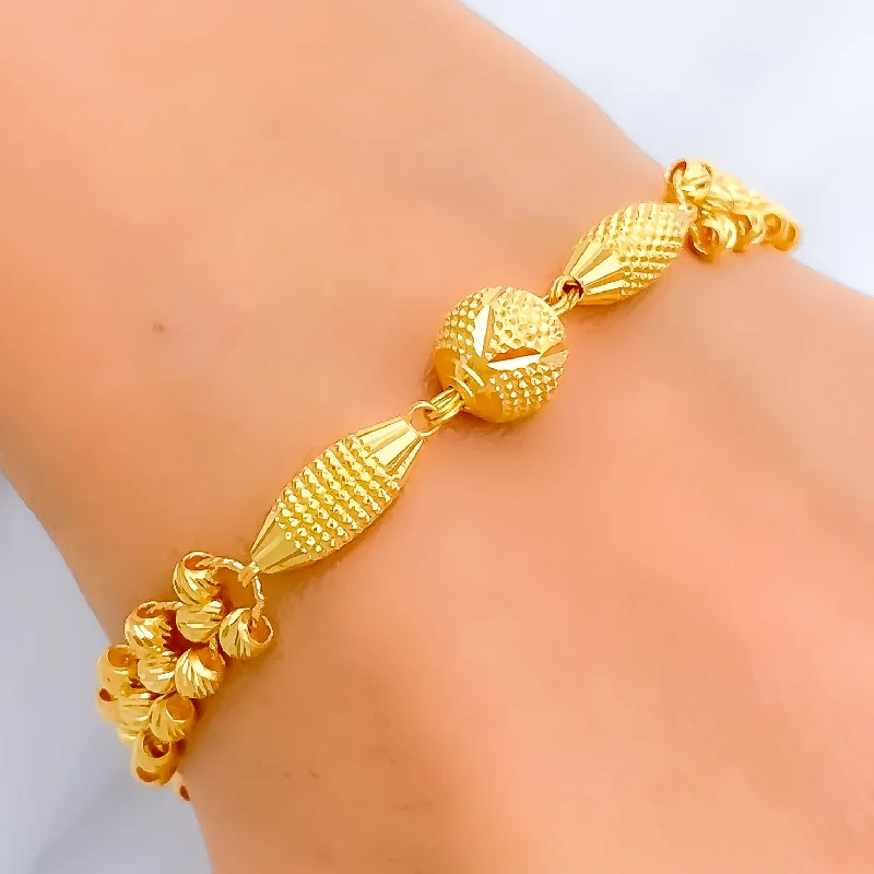 Women’s adjustable charm bracelets-Lustrous Golden Elegant 22k Gold Bracelet