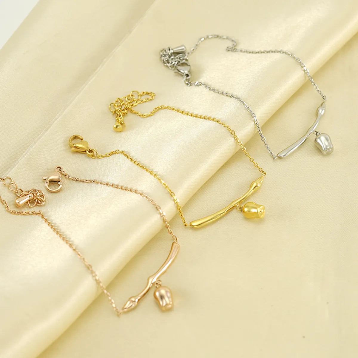 Women’s festive bracelets-Titanium Steel Gold Plated Simple Style Classic Style Flower Plating Bracelets