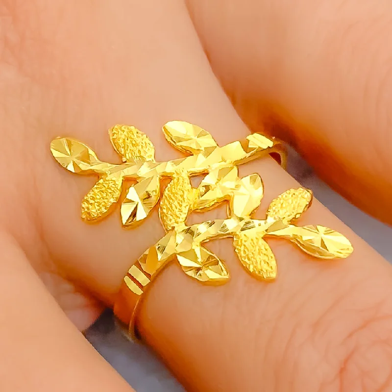 Women’s luxury engagement rings-Distinct Leaf 22k Gold Ring