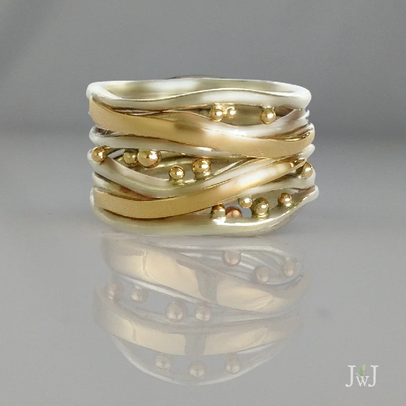 Women’s custom engraved rings-Bubbles & Wake Ring - Wide without gemstones