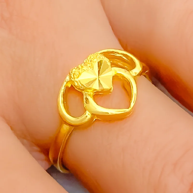 Women’s classic solitaire rings-Beautiful Heart 22k Gold Ring