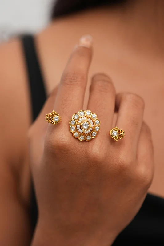 Women’s vintage diamond rings-Divya Double Finger Polki Gold Ring