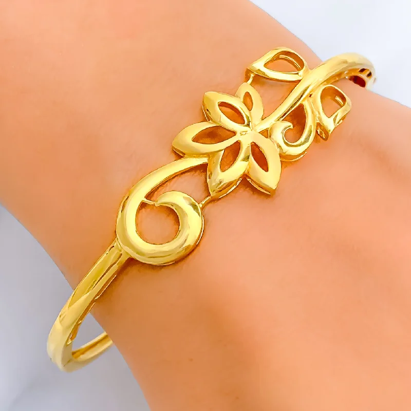 Women’s vintage-inspired bangles-Artistic Vine 22k Gold Silk-Finish Bangle Bracelet