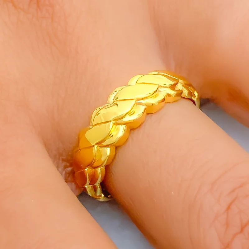 Women’s geometric rings-Lustrous Leaf Accented 22k Gold Ring