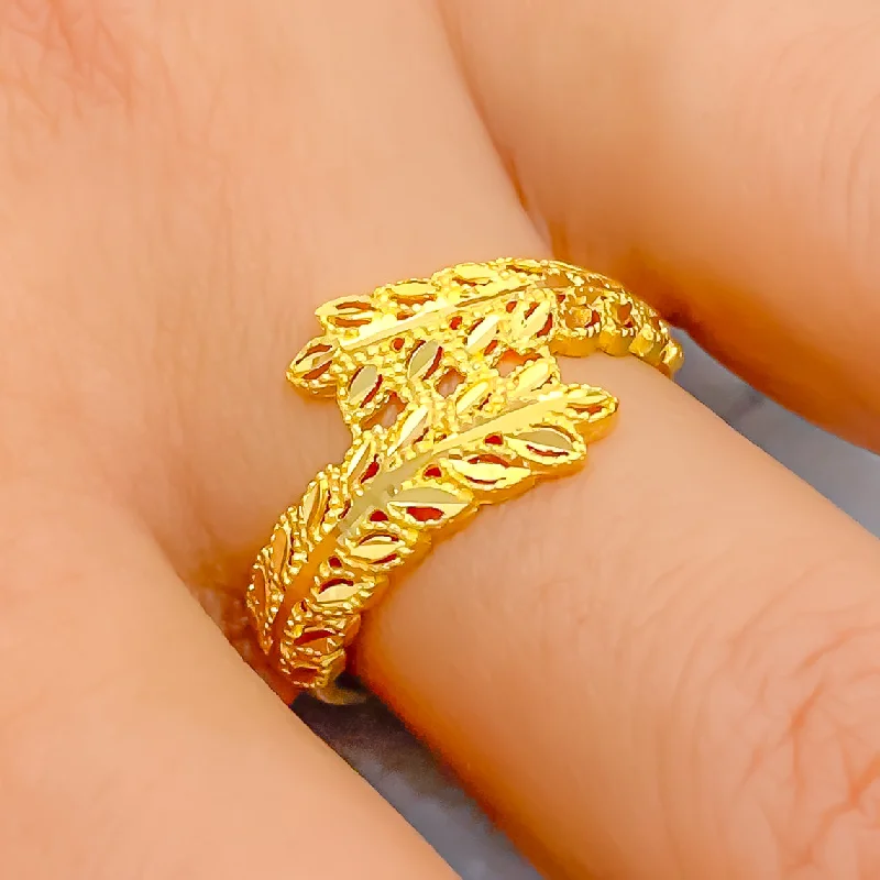 Women’s stackable wedding rings-Posh Leaf 22k Gold Ring