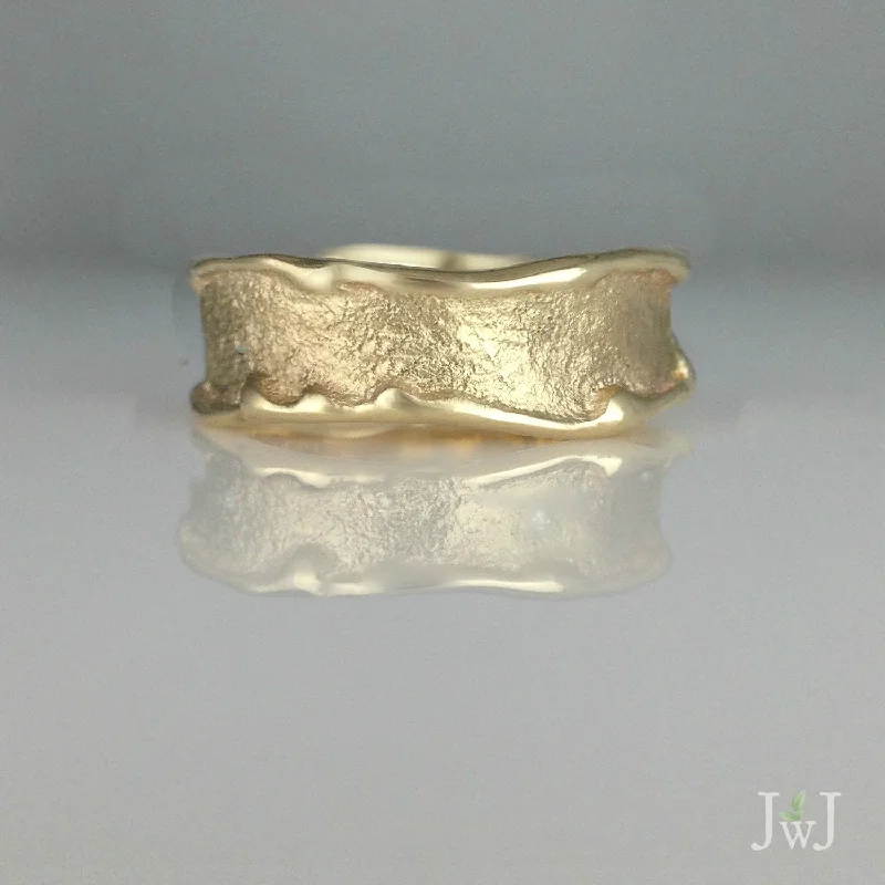 Women’s vintage wedding rings-Wave Wedding Band - Wide