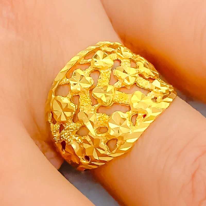 Women’s signet rings-Etched Everyday 22k Gold Ring