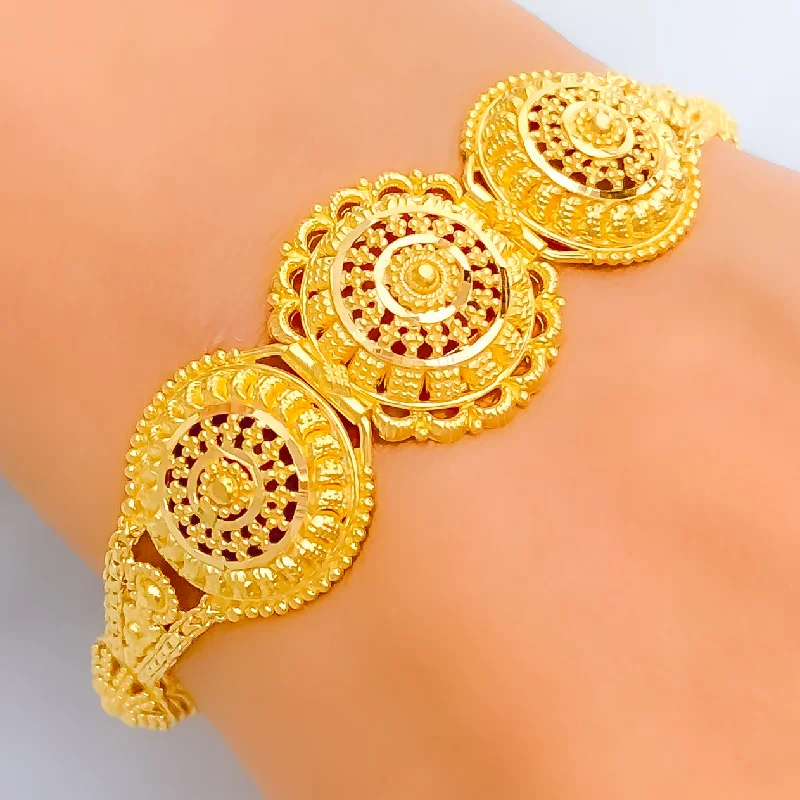 Women’s wedding bracelets-Magnificent Lovely 22k Gold Bracelet