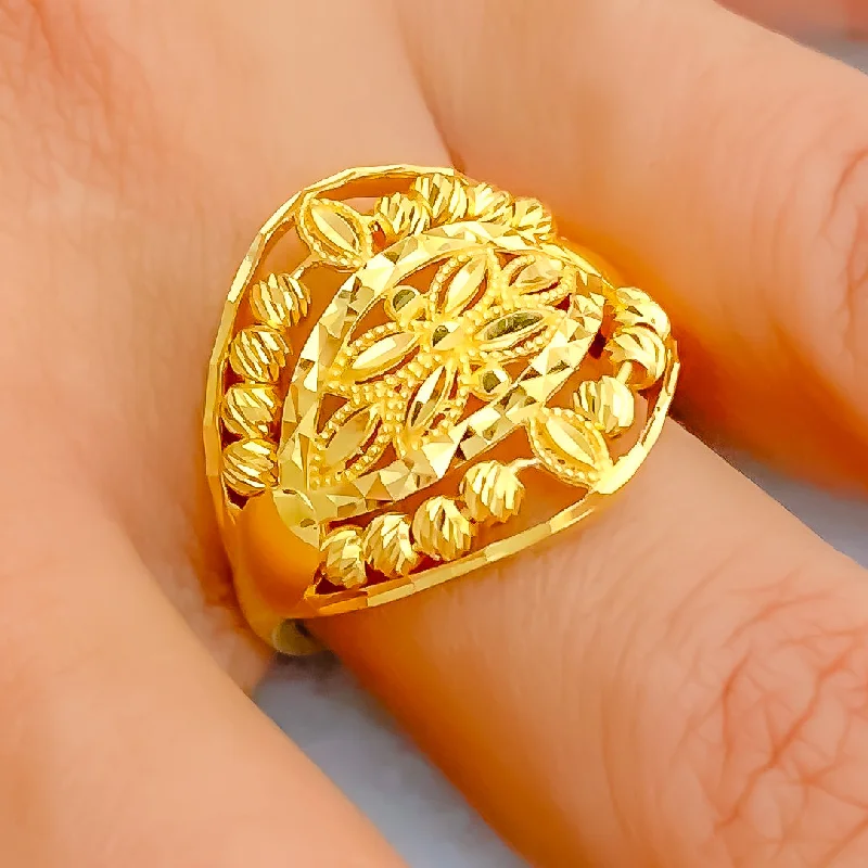 Women’s large statement rings-Delightful Posh 22k Gold Ring