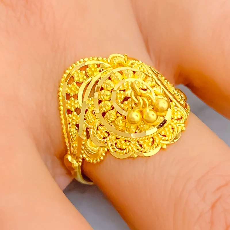 Women’s stackable engagement rings-Tasteful Shimmering 22K Gold Ring