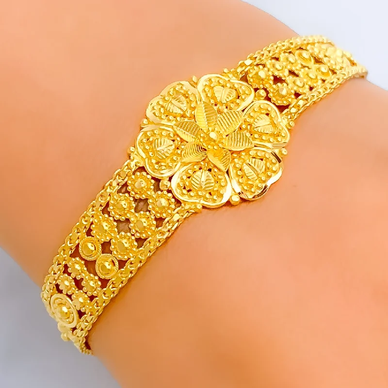 Women’s bangles with charms-Dynamic Classy 22k Gold Bracelet