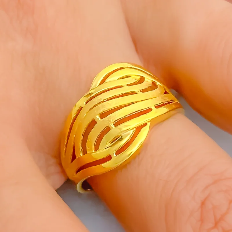 Affordable rings for women-Delightful Striped 22k Gold Ring