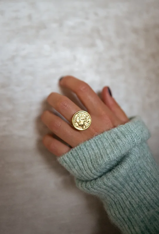 Women’s signet rings-Golden Pop Ring