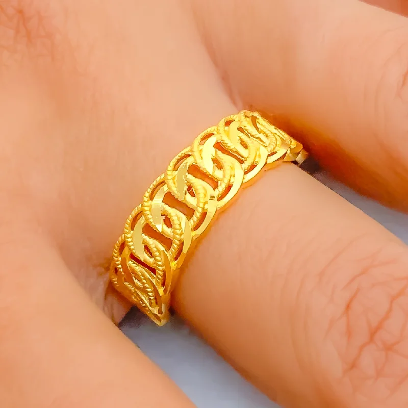 Women’s art nouveau rings-Modern Glistening 22k Gold Interlinked Ring