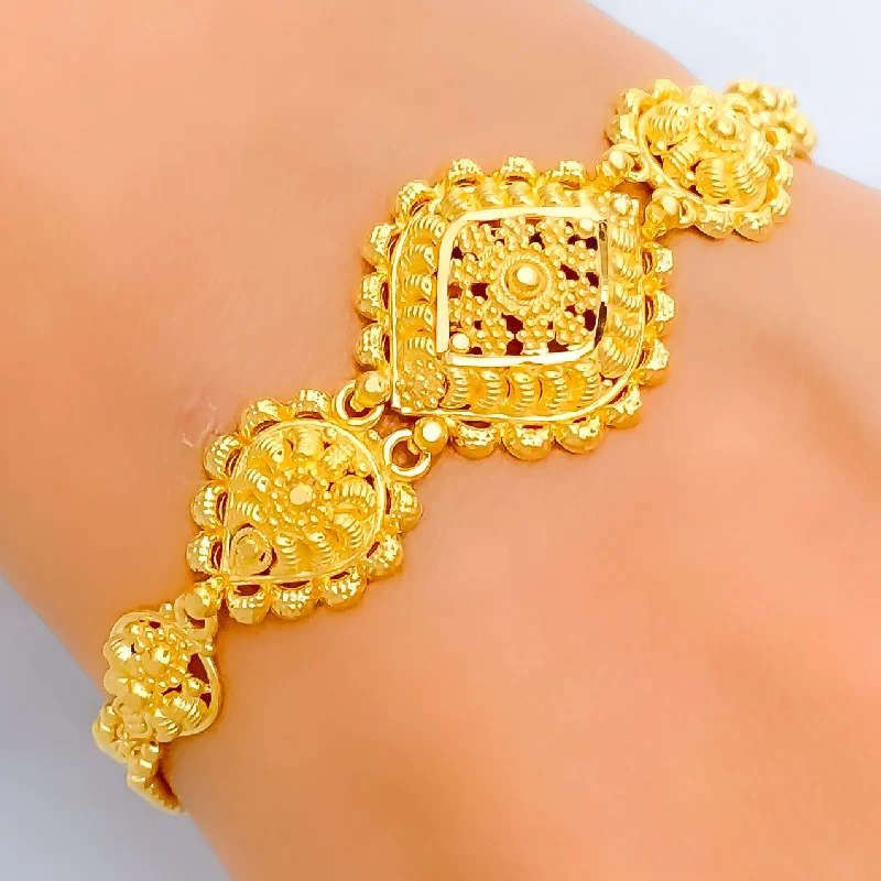 Women’s handmade bangles-Stylish Grandiose 22k Gold Bracelet